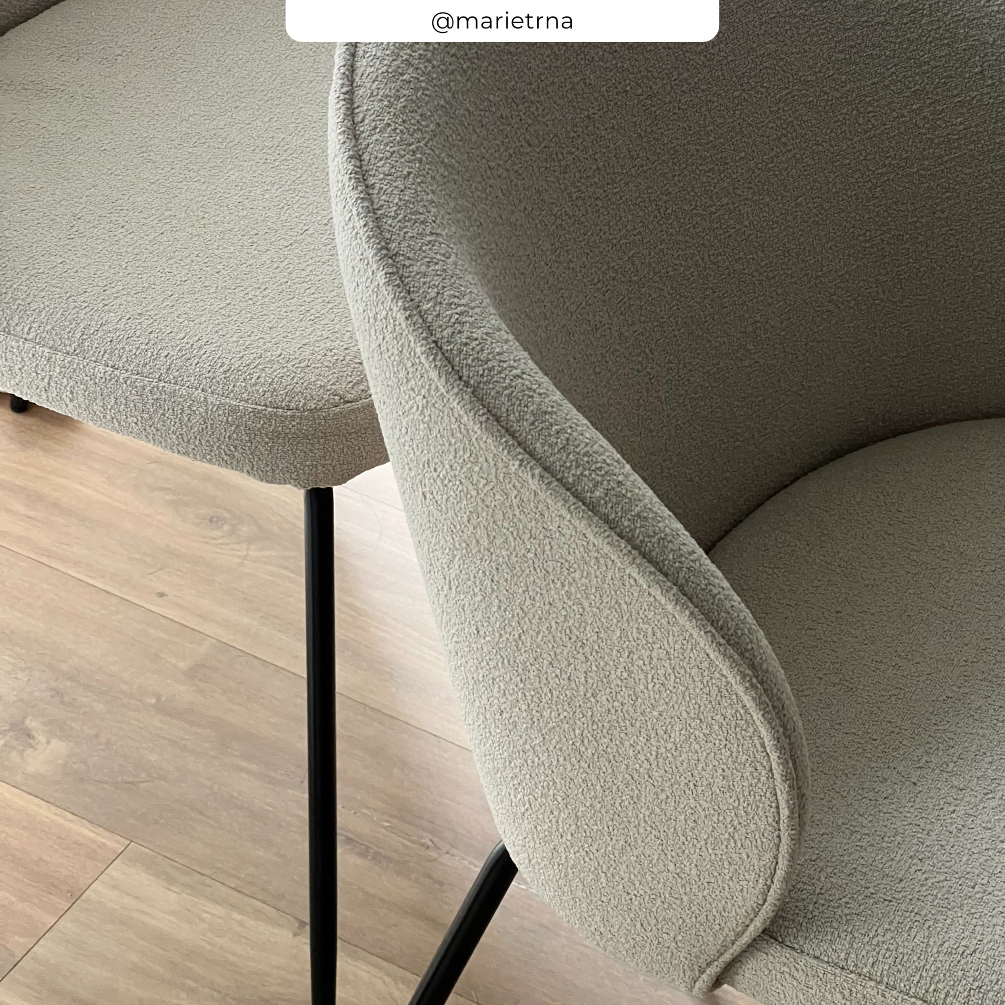 Lot de 2 chaises en tissu bouclé beige et pieds en métal - Groom