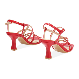 Sandalo donna rosso intrecciato, tacco 7,5 cm