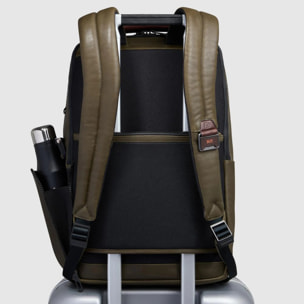 Piquadro Zaino da viaggio in pelle porta pc e iPad® con protezioni antiurto e RFID