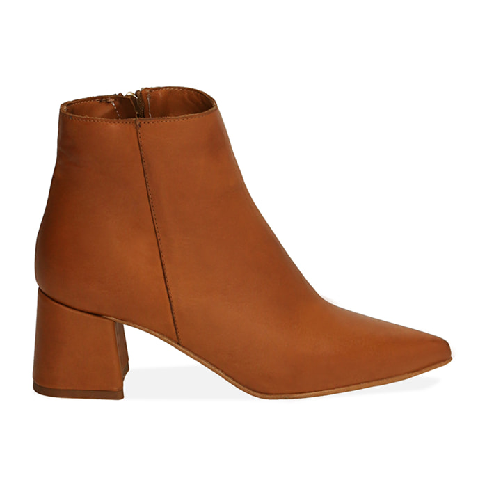 Ankle boots cognac in pelle, tacco 6 cm