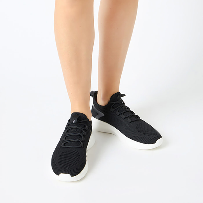 Slip on donna nera in tessuto