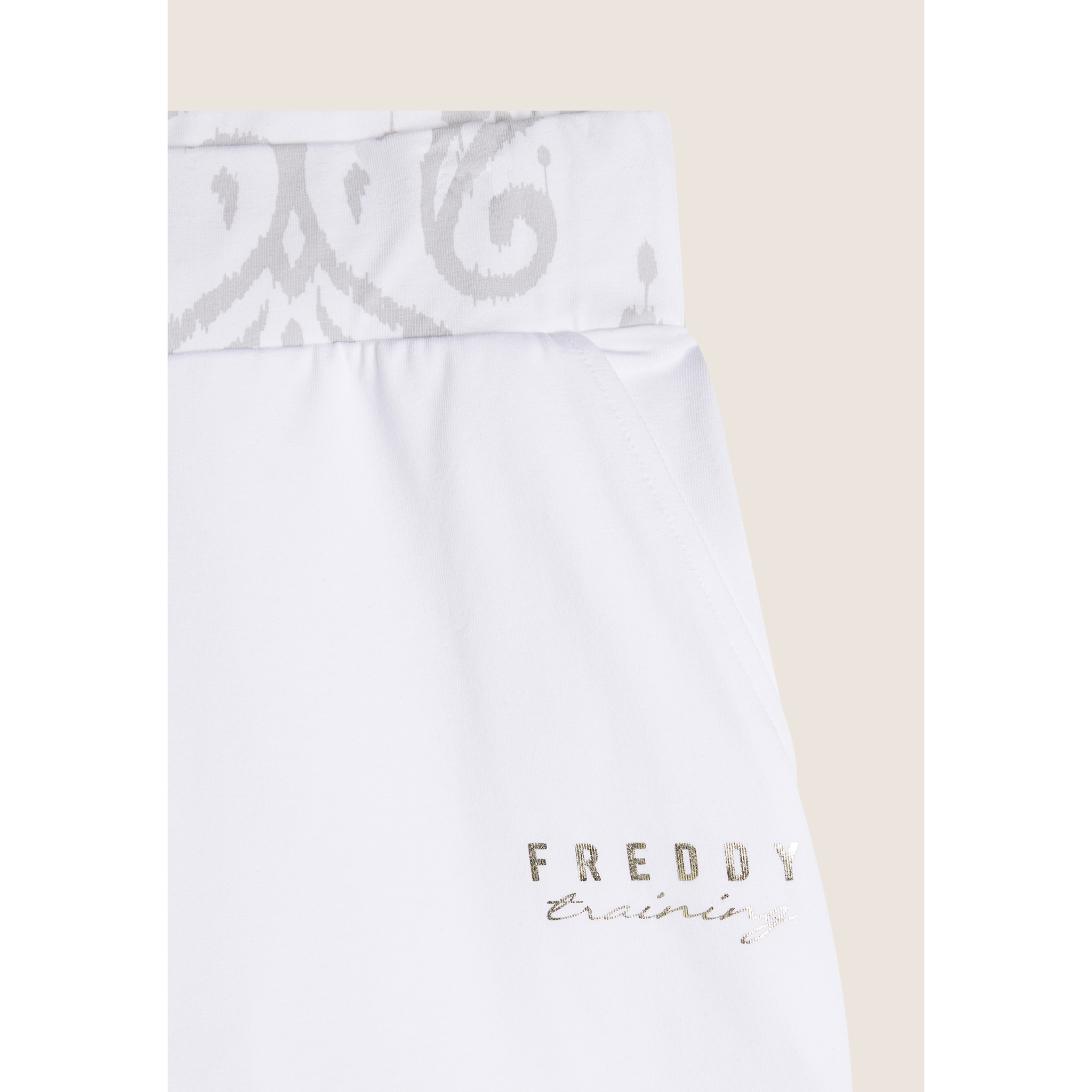 Short sportivi con fascia in vita floreale