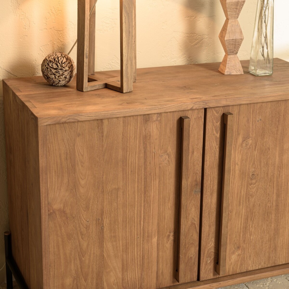 SIXTINE - Buffet 2 portes en bois de teck recyclé pieds en métal noir