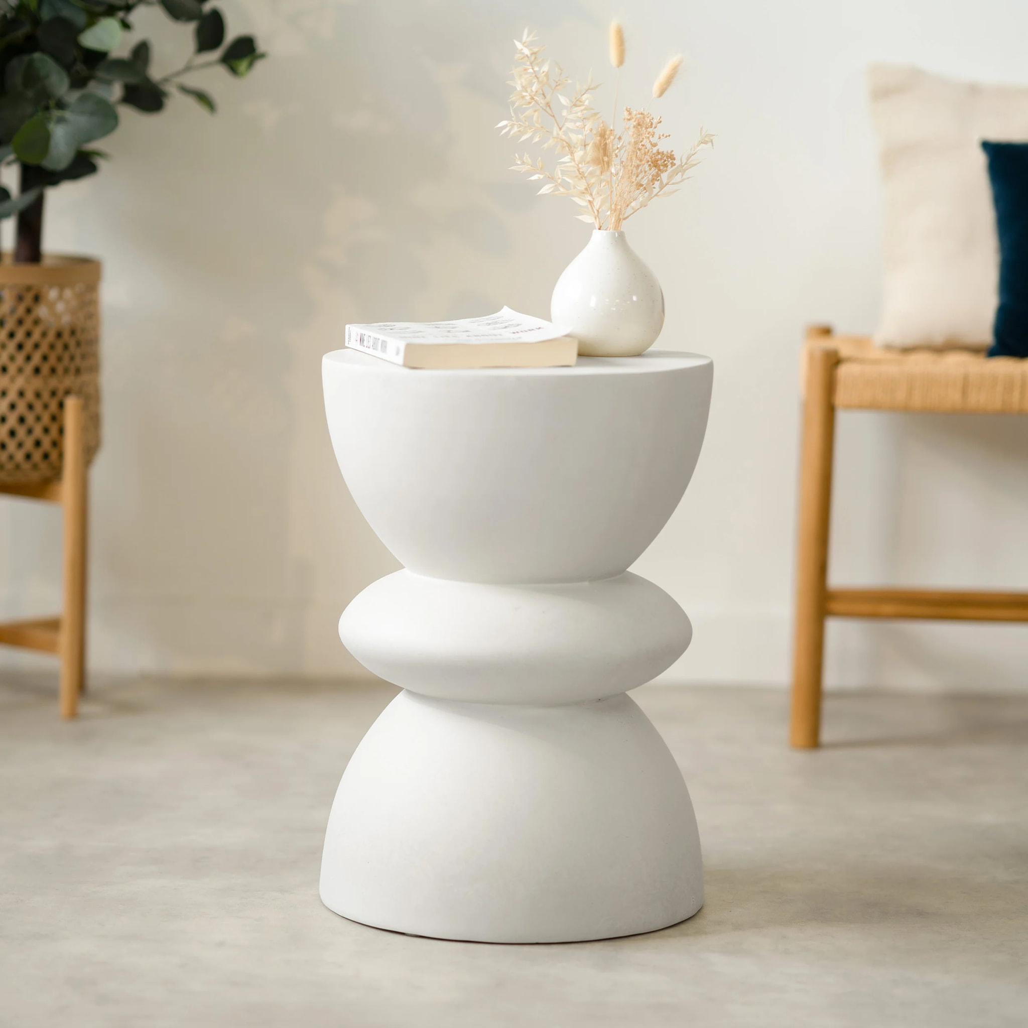 Table d'appoint ronde en béton blanc D35 cm - Maupiti