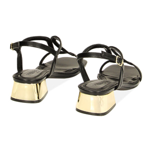 Sandalias con tacones negras