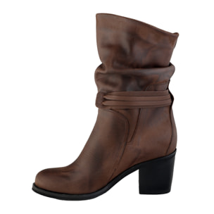 Stivaletti in pelle di vitello con tacco comodo