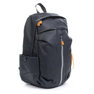 Mochila multi compartimento, porta Laptop 13''. Capa impermeable. Adaptable a Trolley. Toma USB externa. Repelente al agua.