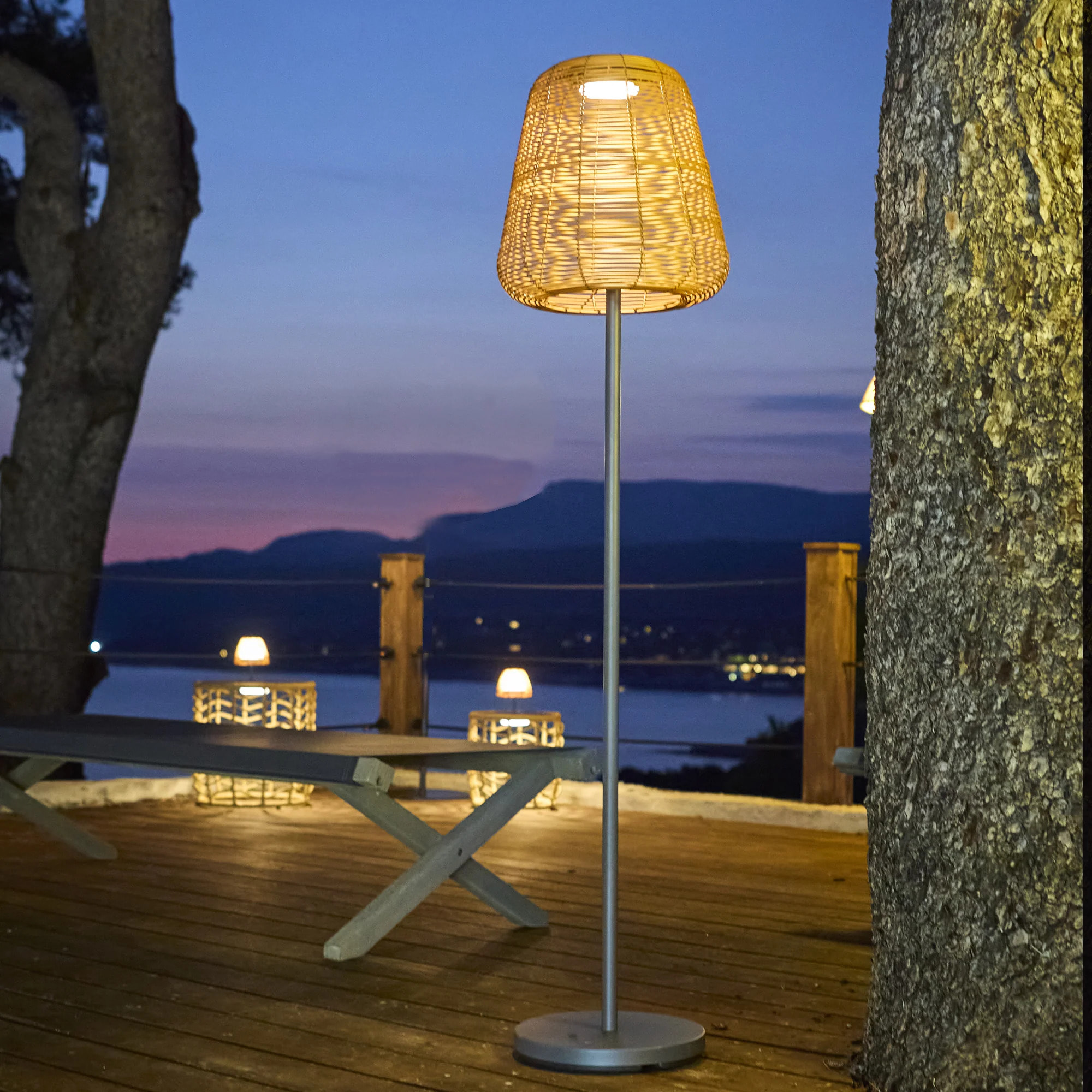 Lampadaire solaire TALL BOHEME H160CM