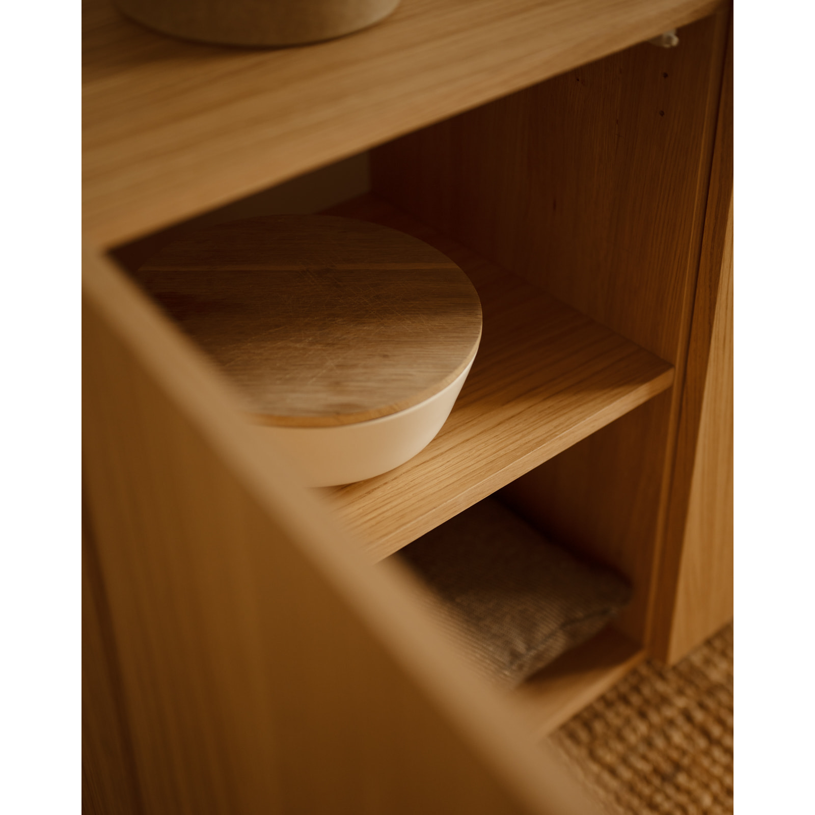 Buffet avec 3 portes en bois de placage de chêne naturel de 160x40cm Hauteur: 85 Longueur: 160 Largeur: 40