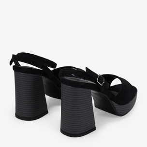 Sandalias de tacón negras con plataforma de madera
