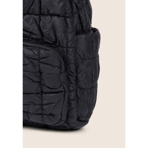 Zainetto trapuntato con dettagli in similpelle