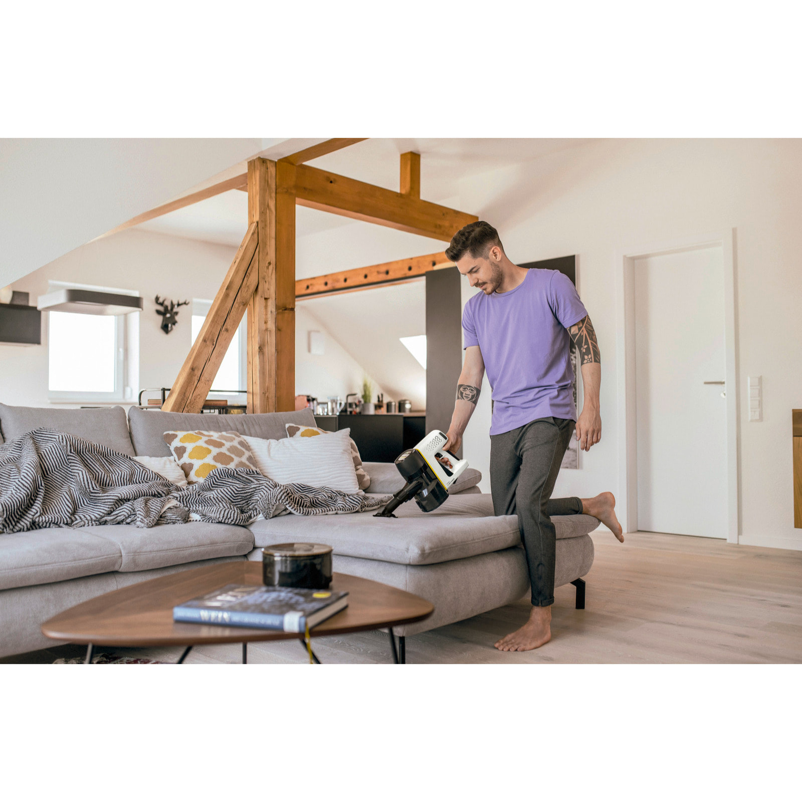 Aspirateur balai sans fil Karcher VC 4 Cordless myHome Blanc - Autonomie 30 min- Léger- Spécial Maison
