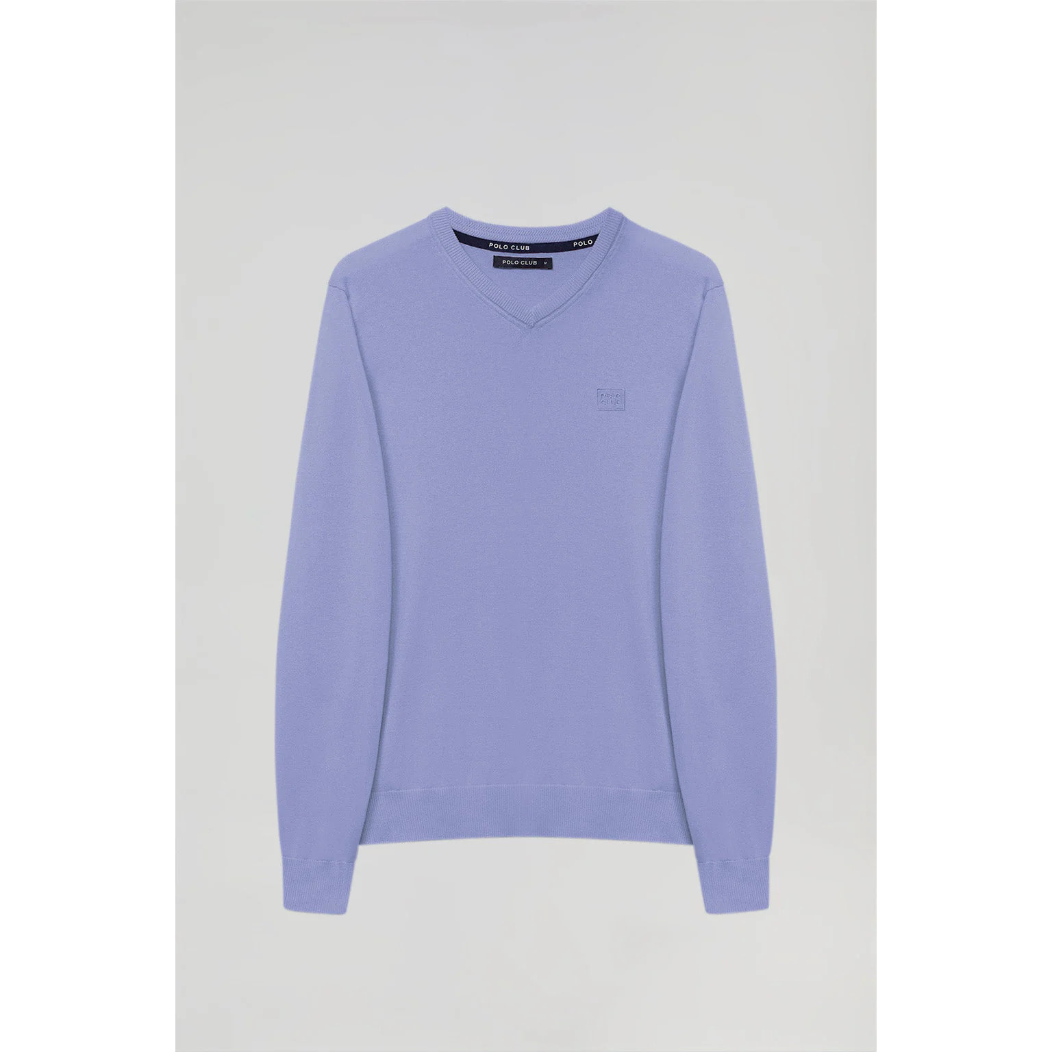 Maglione basic con collo a v blu lavanda con logo ricamato tono su tono