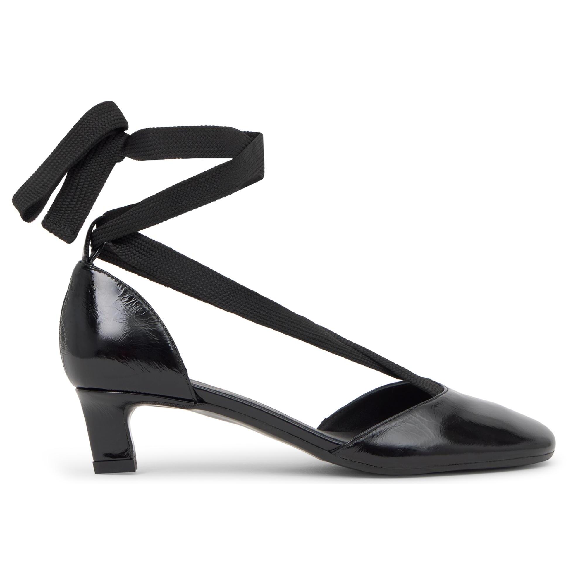 Zapato tacón Aline en charol con cintas de tela