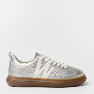 Zapatillas deportivas   - L.U.V