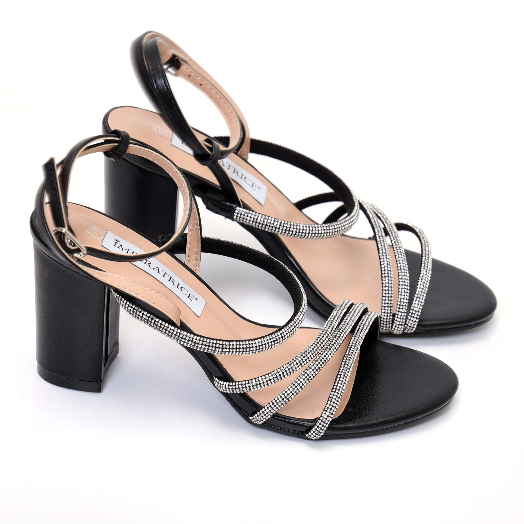 Sandali in simil pelle con tacco comodo e fasce ricoperte di strass