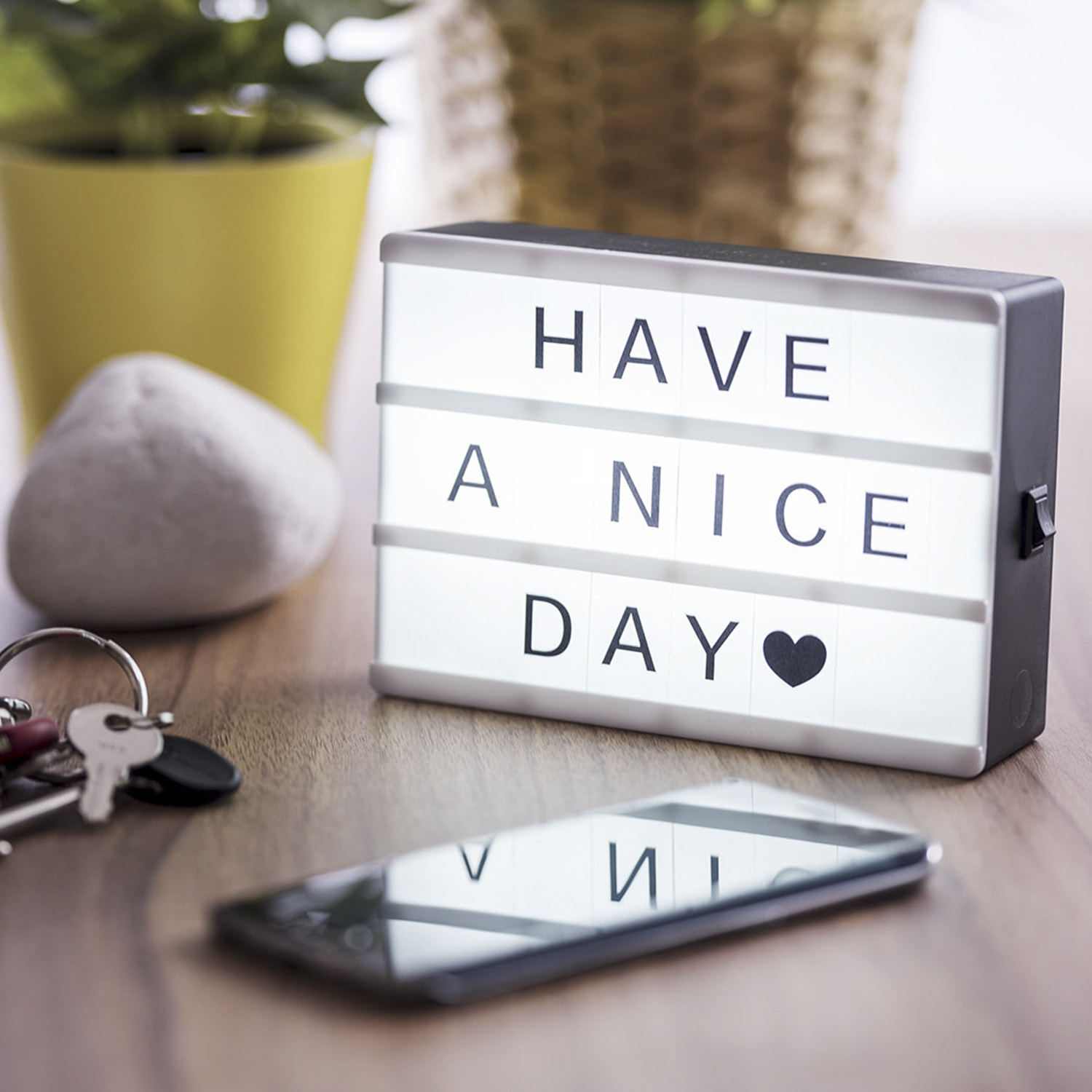 Cinemax, scatola di luce lightbox con corpo retroilluminato. Include 82 pezzi.