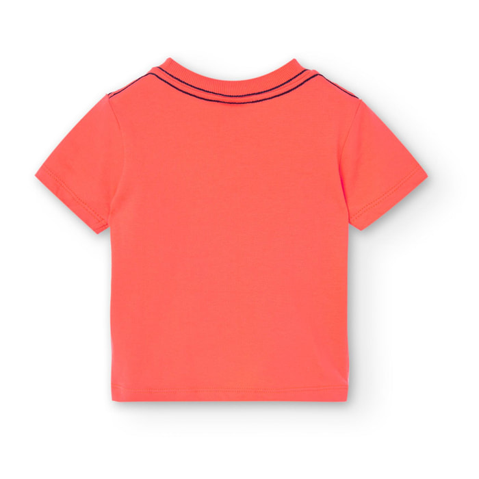 Camiseta en rosa con mangs cortas y dibujo frontal