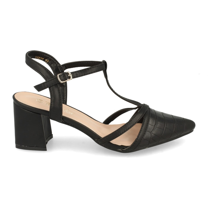 Sandalia T-Strap con Tacon y Punta Cerrada