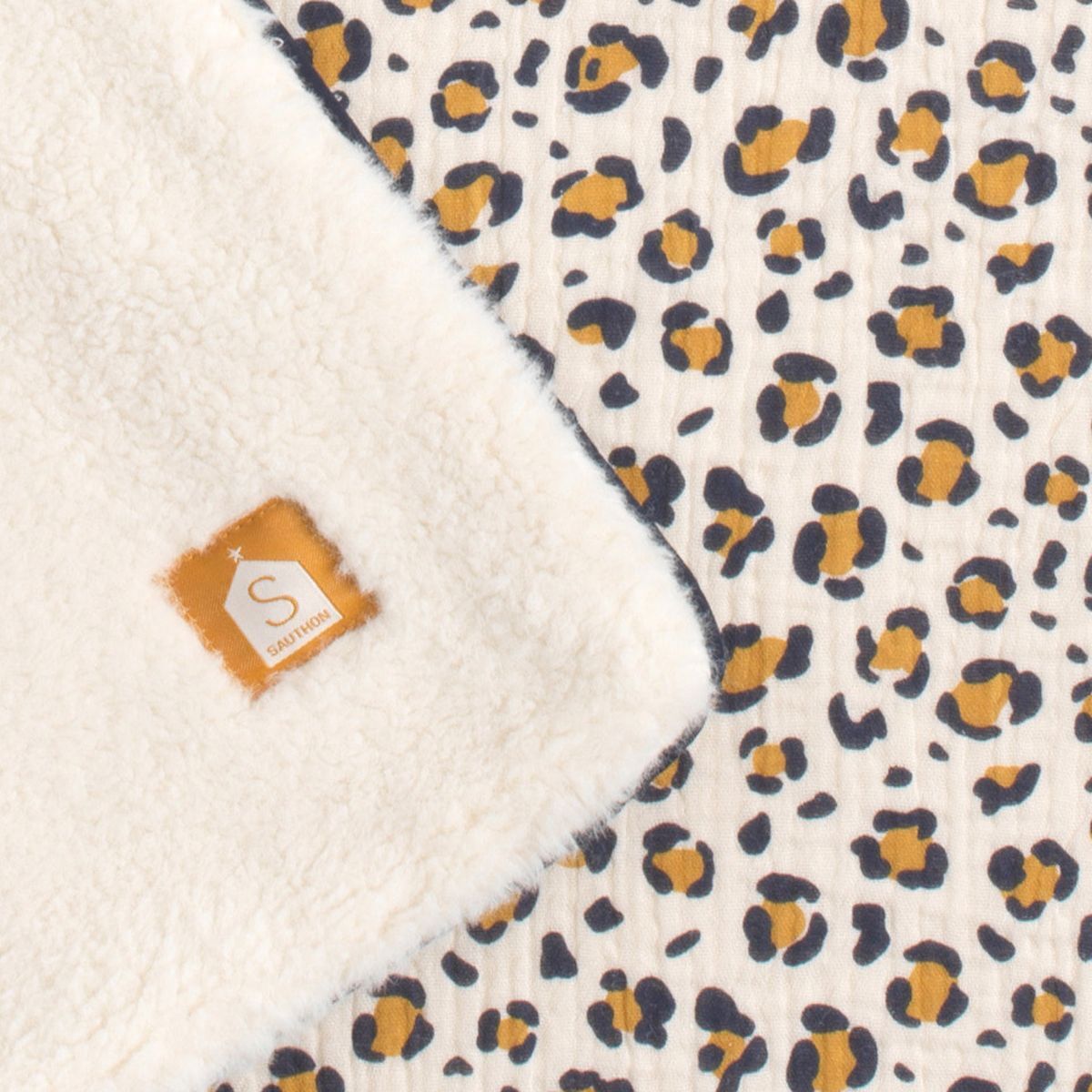 Couverture bébé léopard en gaze de coton et sherpa