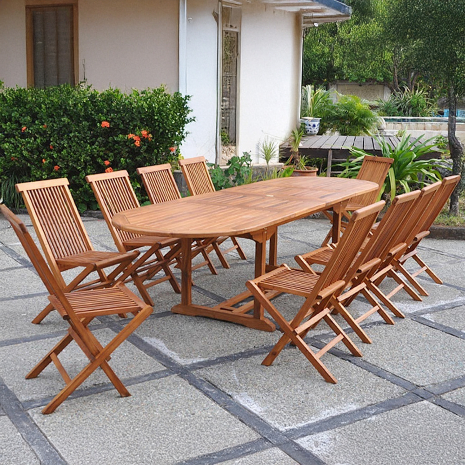 Table de jardin ovale 10 places et 10 chaises en teck huilé NARRA