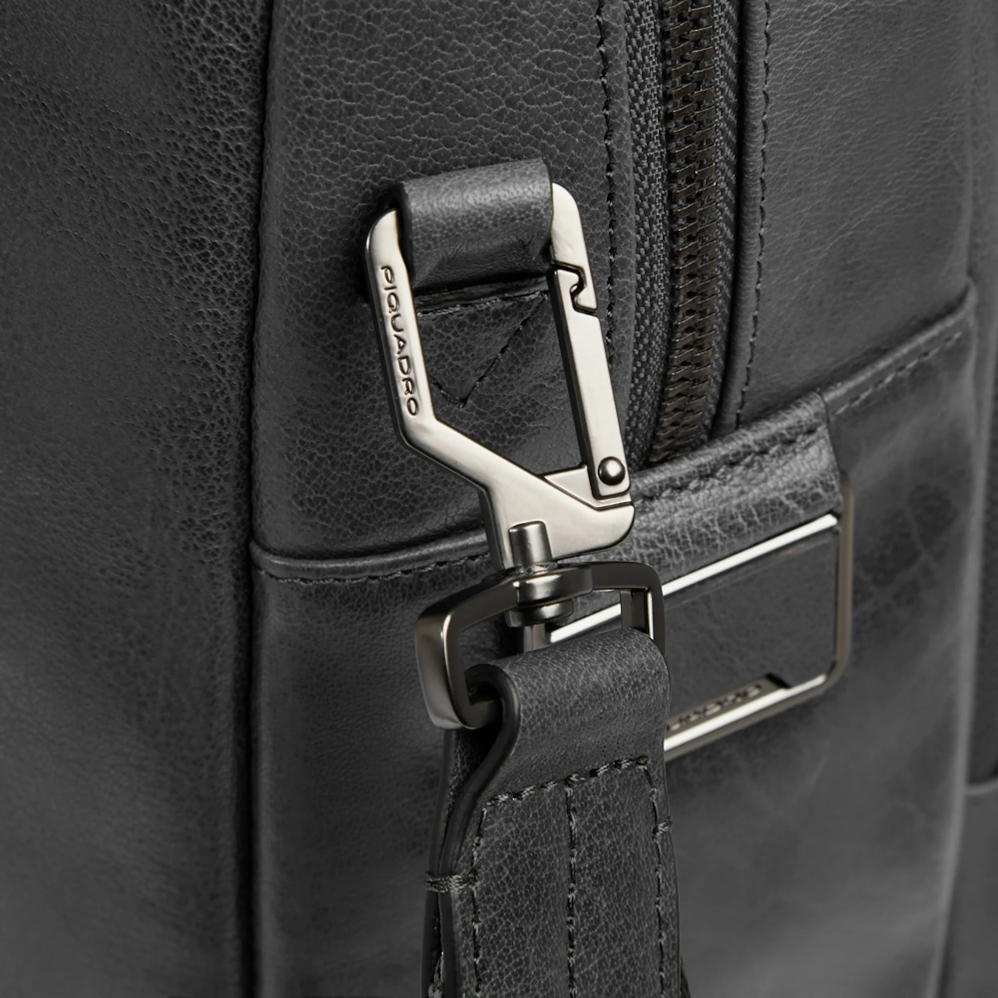 Piquadro Borsa da lavoro porta pc e porta iPad® personalizzabile con protezioni antiurto e RFID