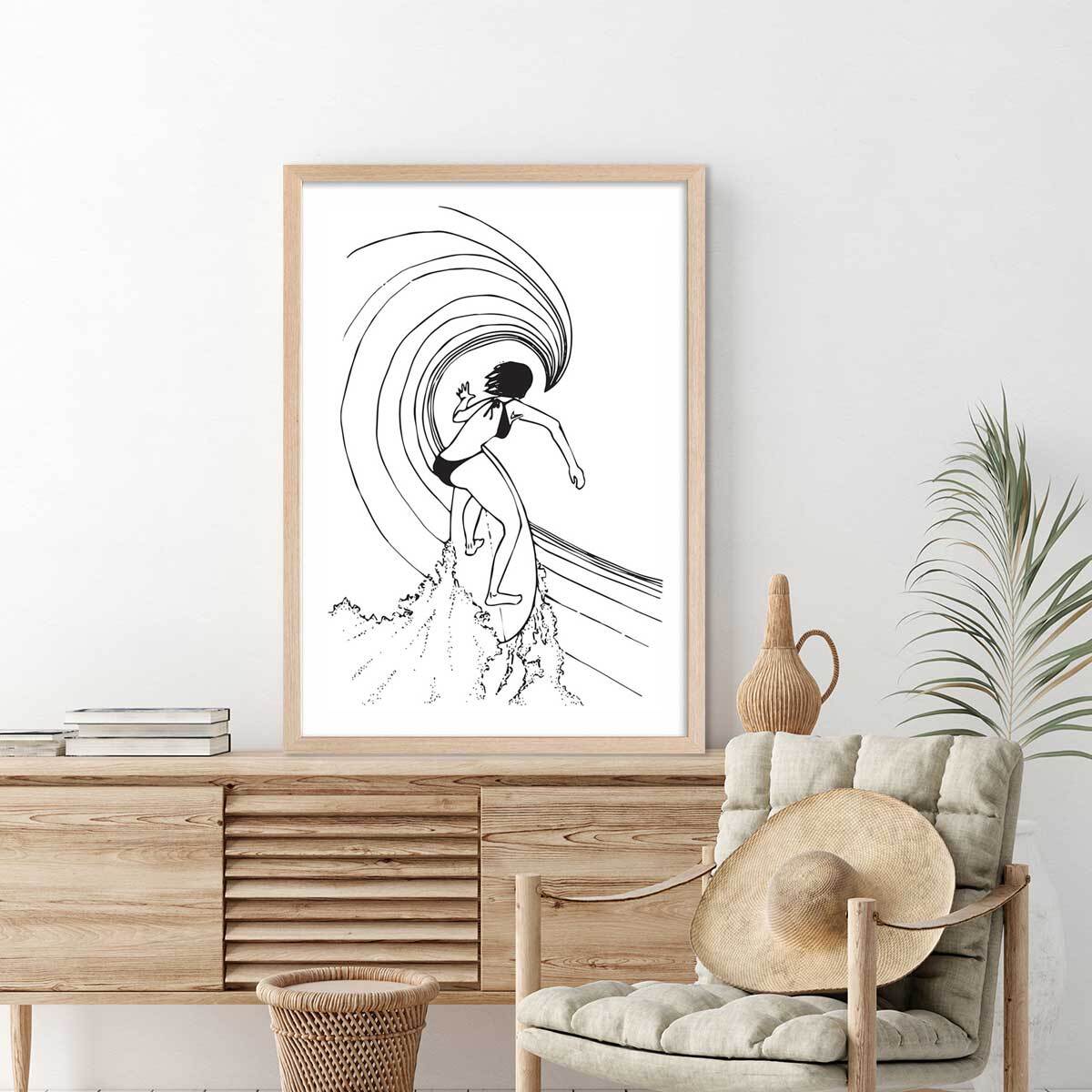 Poster surfeuse tube Affiche + cadre en bois - Chêne