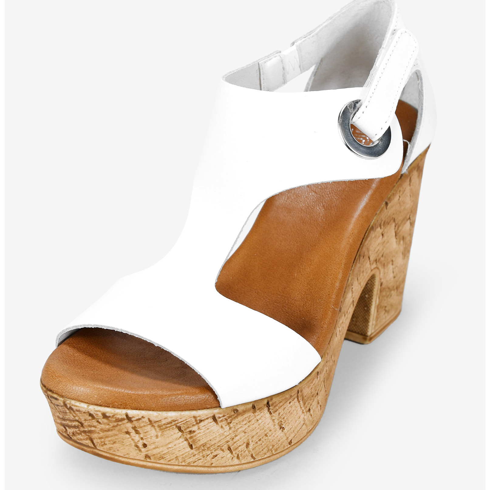 Sandalias blancas en piel con tacón