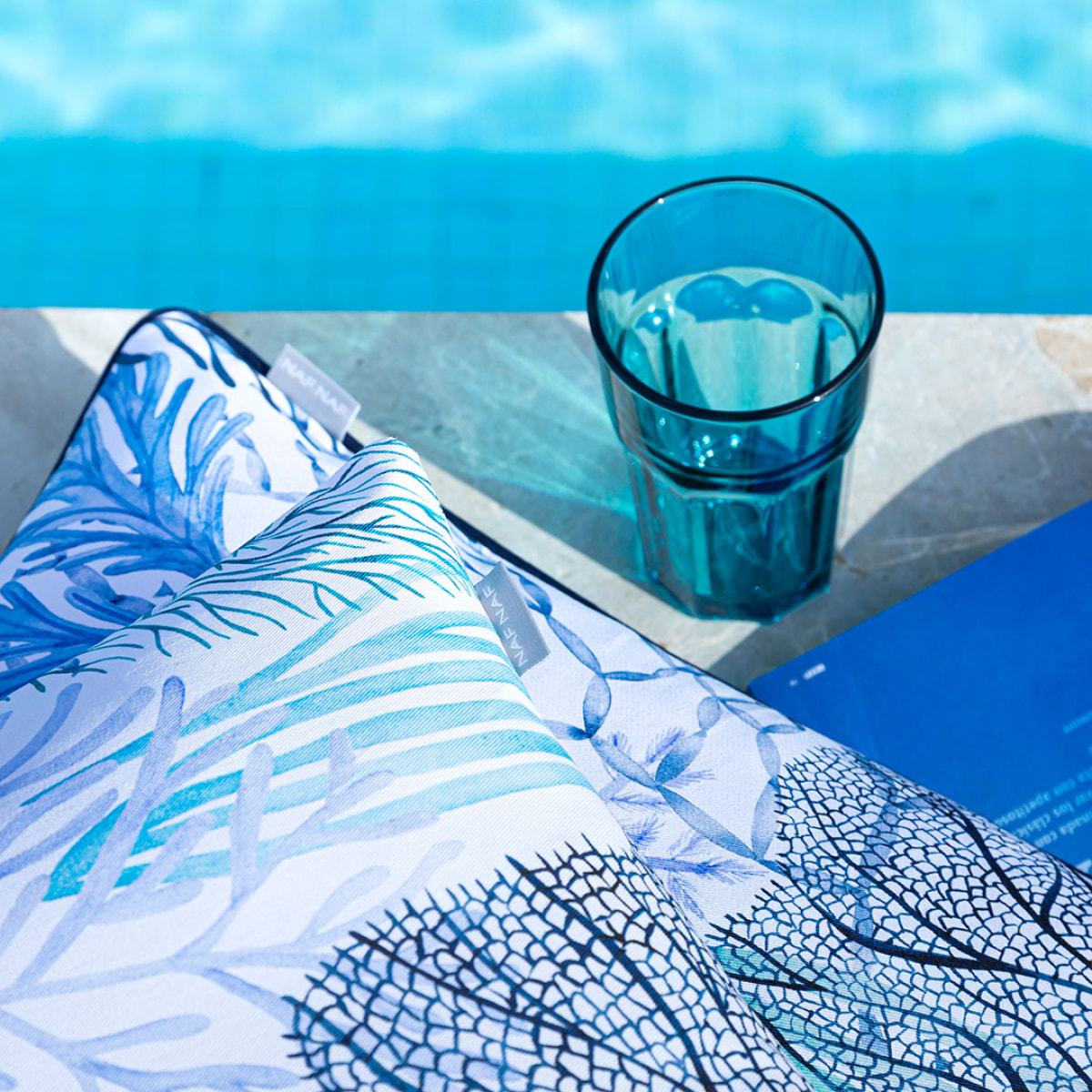 Lot de 2 housses de coussin en coton imprimé ARRECIFE - bleu