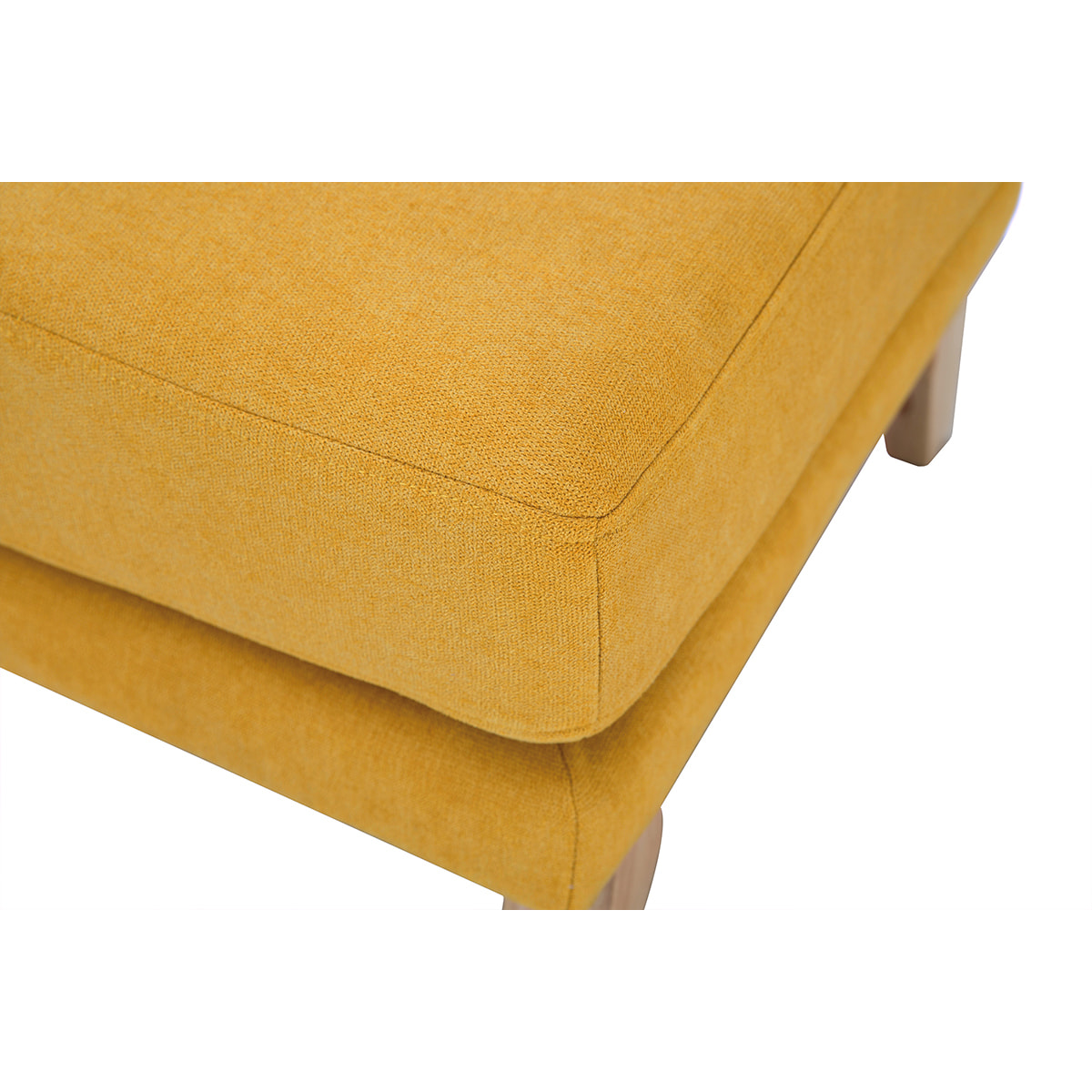 Pouf repose-pieds déhoussable scandinave en tissu effet velours jaune moutarde et bois clair OSLO