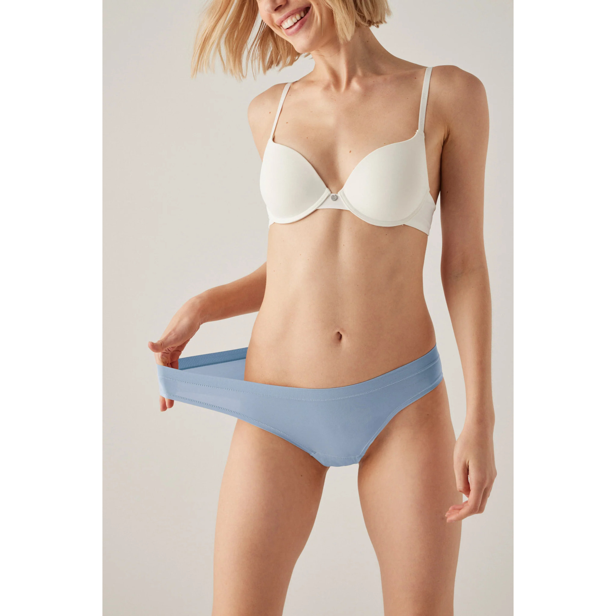 Slip Mini Adapt con bordo bianco invisibile