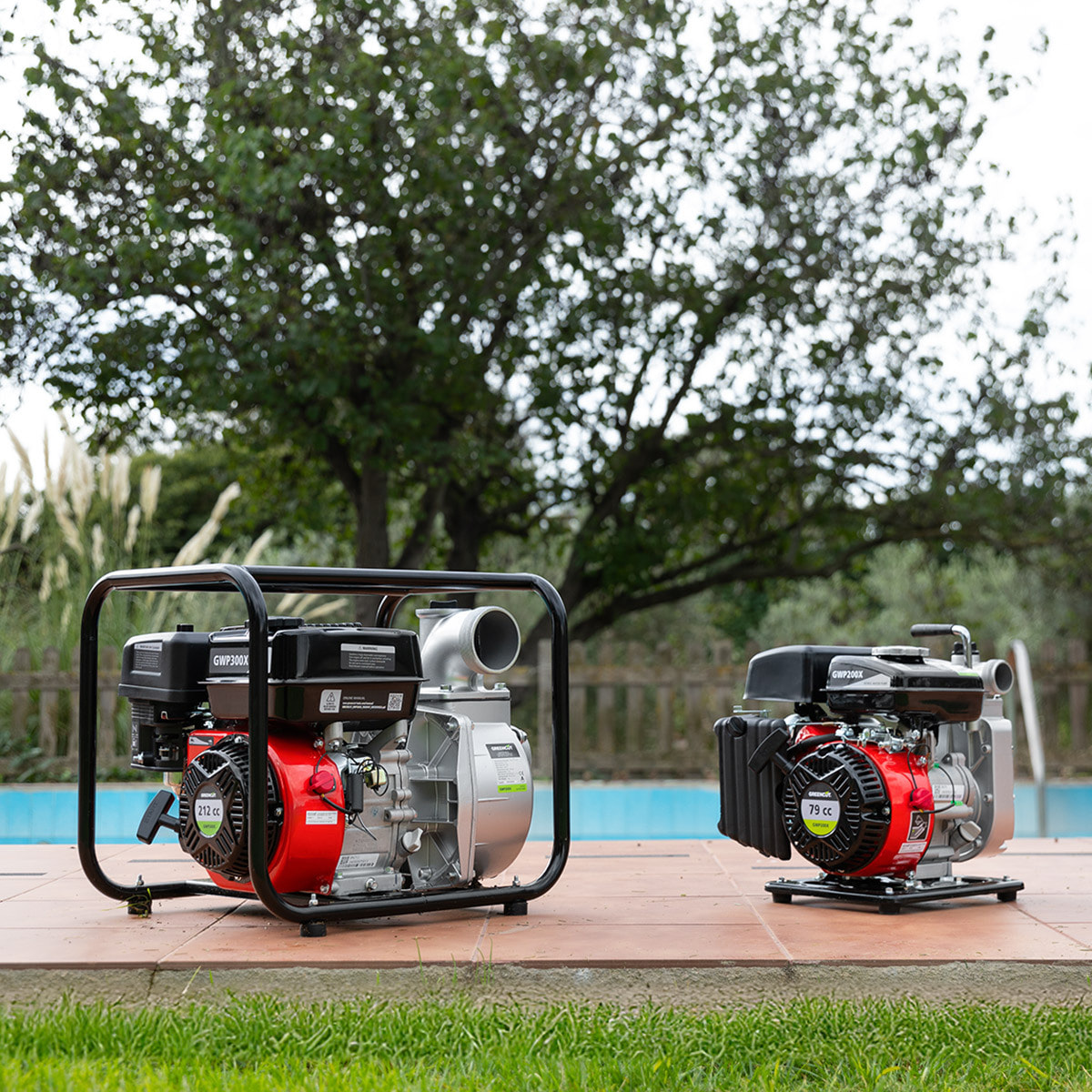Motobomba para extraer y mover agua, 79cc, 2,6cv, caudal máxima caudal 12m3/h - altura máxima bombeo 18m - GREENCUT GWP200X