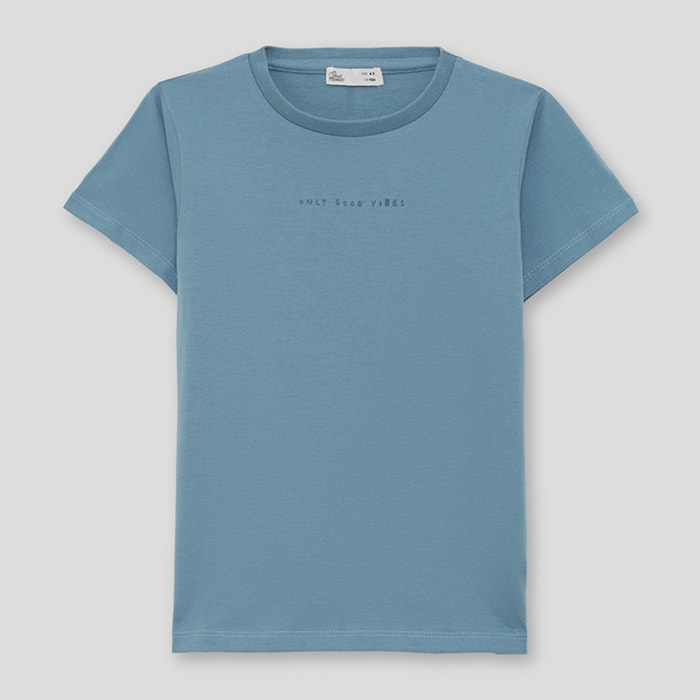 Camiseta de Manga Corta Lisa con Texto Only Good Vibes en el Pecho Estilo Minimalista | Color: Azul noche | Street Monkey