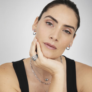 Anillo acabado en rodio