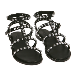 Sandali neri con borchie