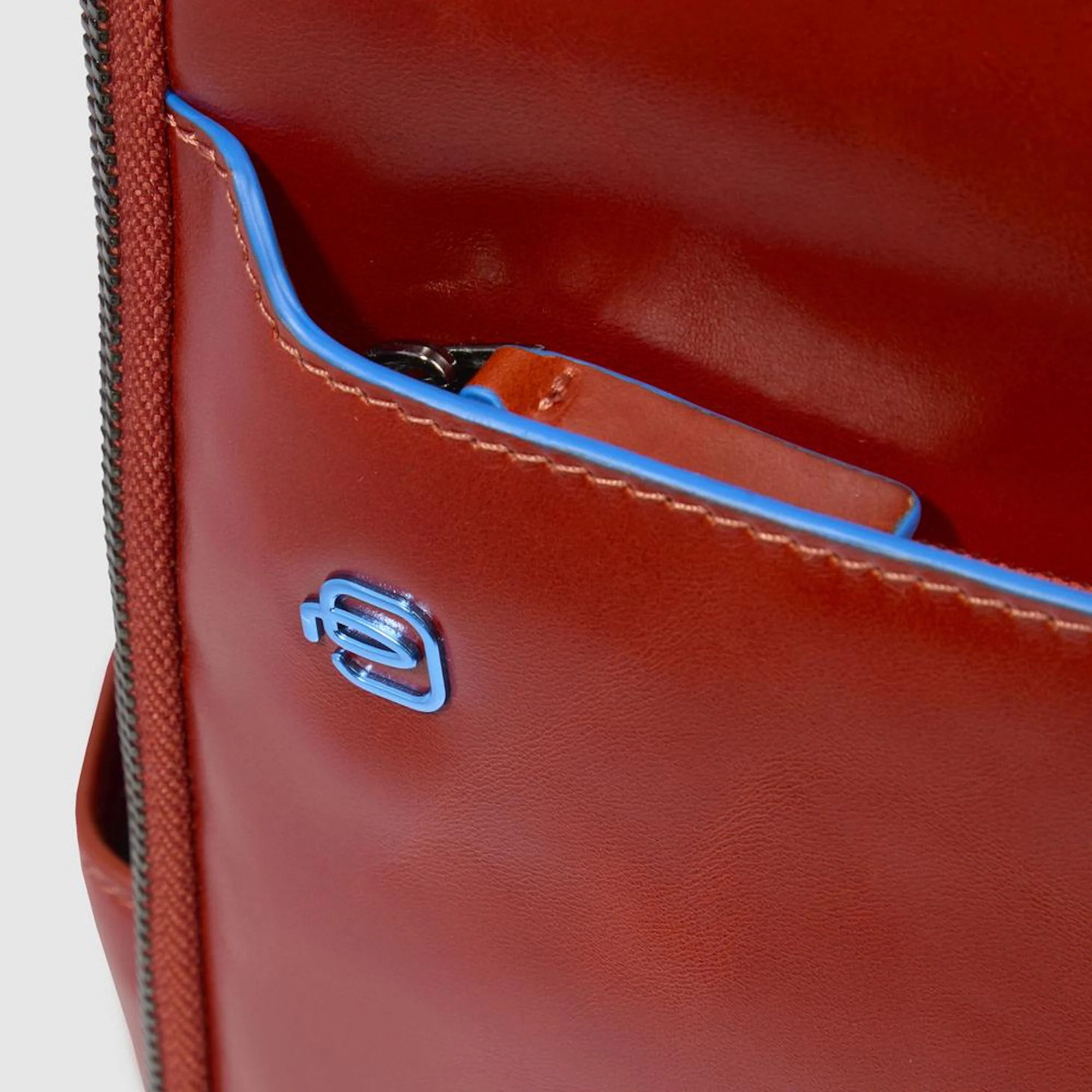 Piquadro Zaino da viaggio fast-check porta pc e iPad® con protezioni antiurto e RFID, personalizzabile