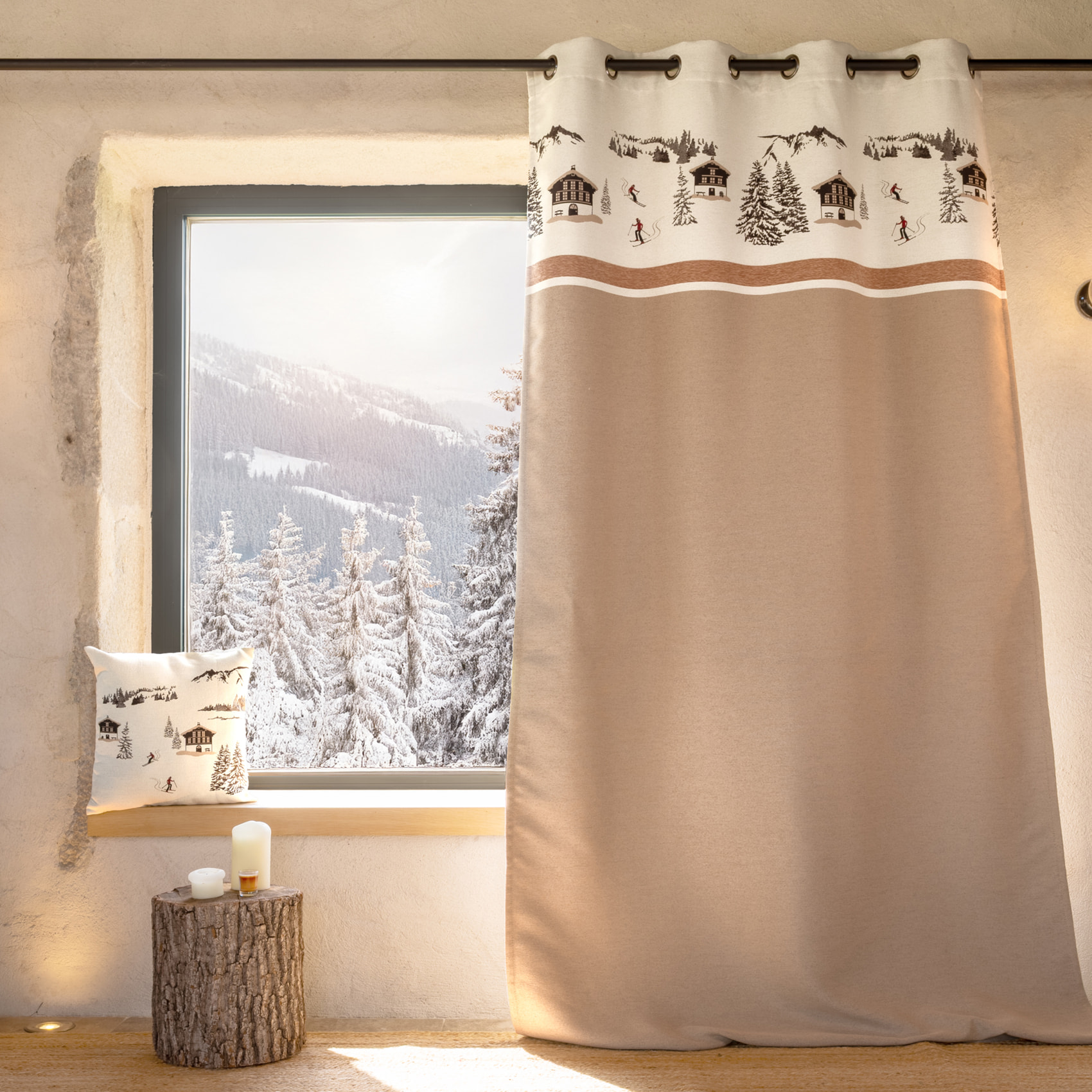 Rideau jacquard à œillets avec motif chalets et sapins - Beige
