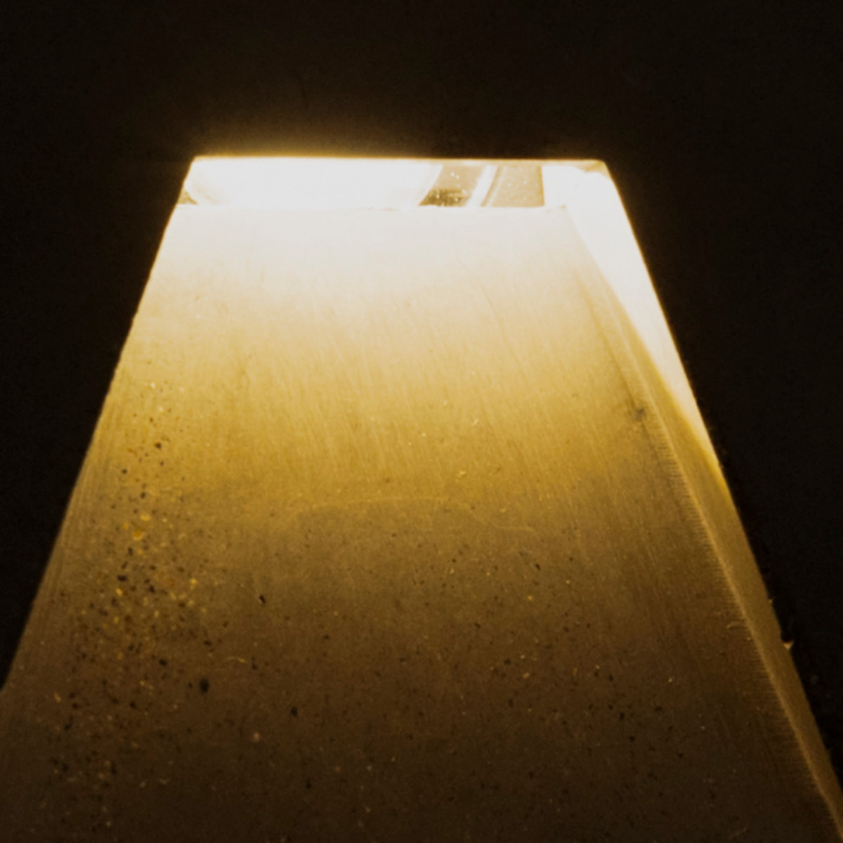 FORLIGHT EMPOTRABLE DE PARED IP65 TAKE LED 1.9 BLANCO CÁLIDO - 3000K ON-OFF CEMENTO 135