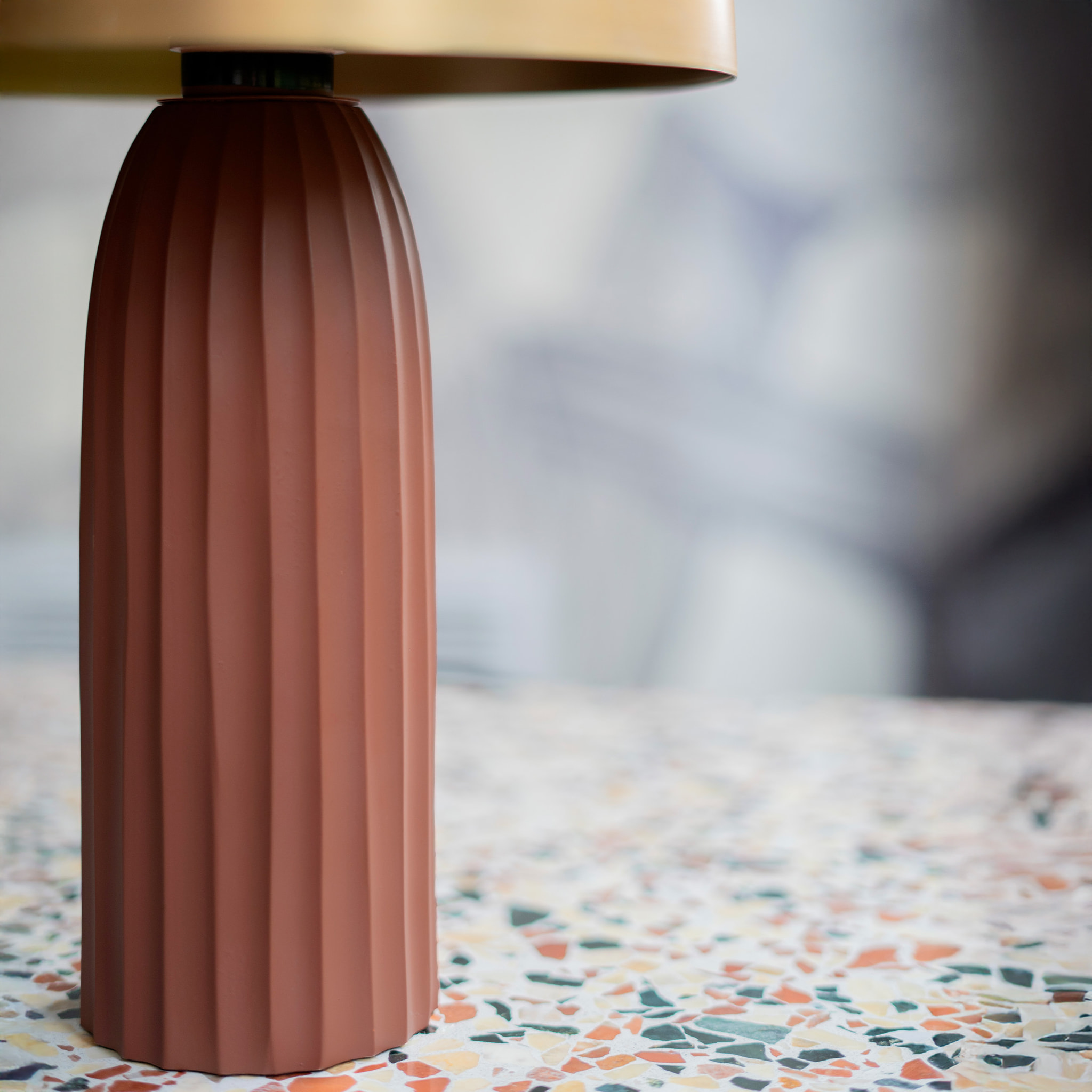 Lampe en métal terracotta et doré - Joy