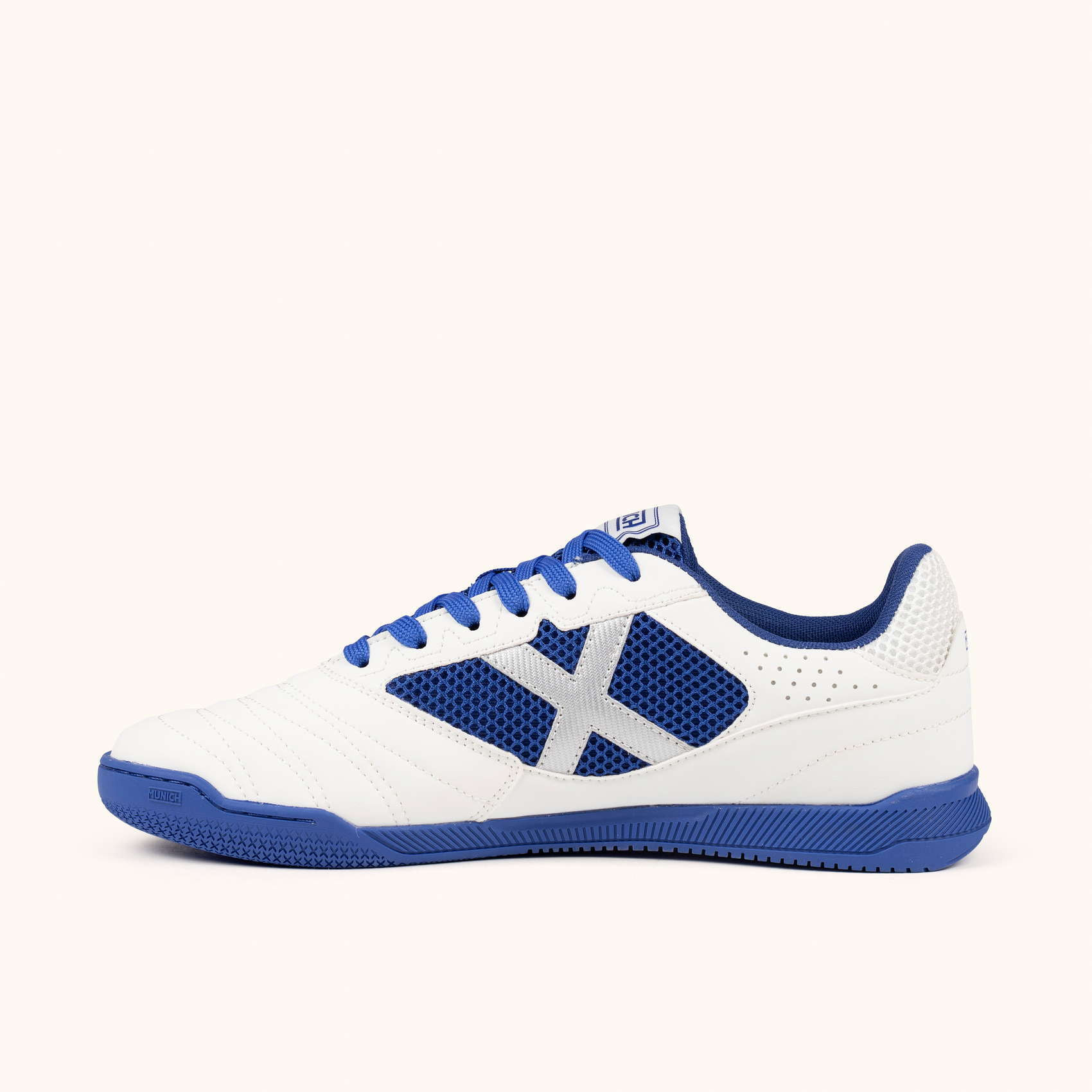 MUNICH DEBUT 05 Zapatillas de Fútbol Sala con Mesh Técnico Blanco y Azul