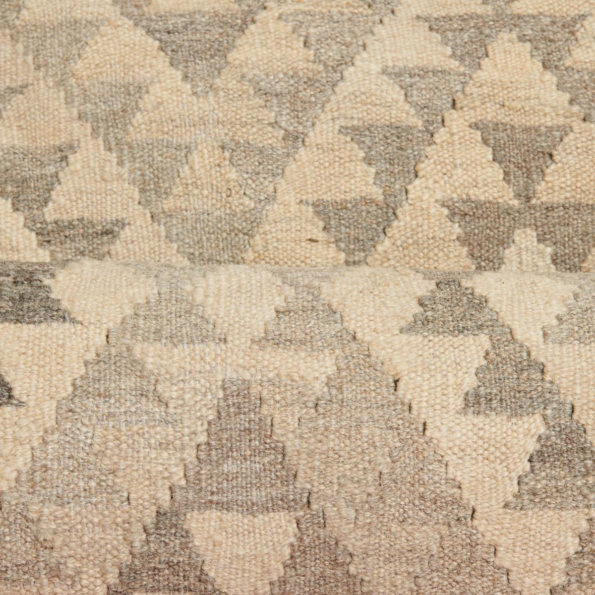 Authentique tapis d'orient kilim tissé à la main