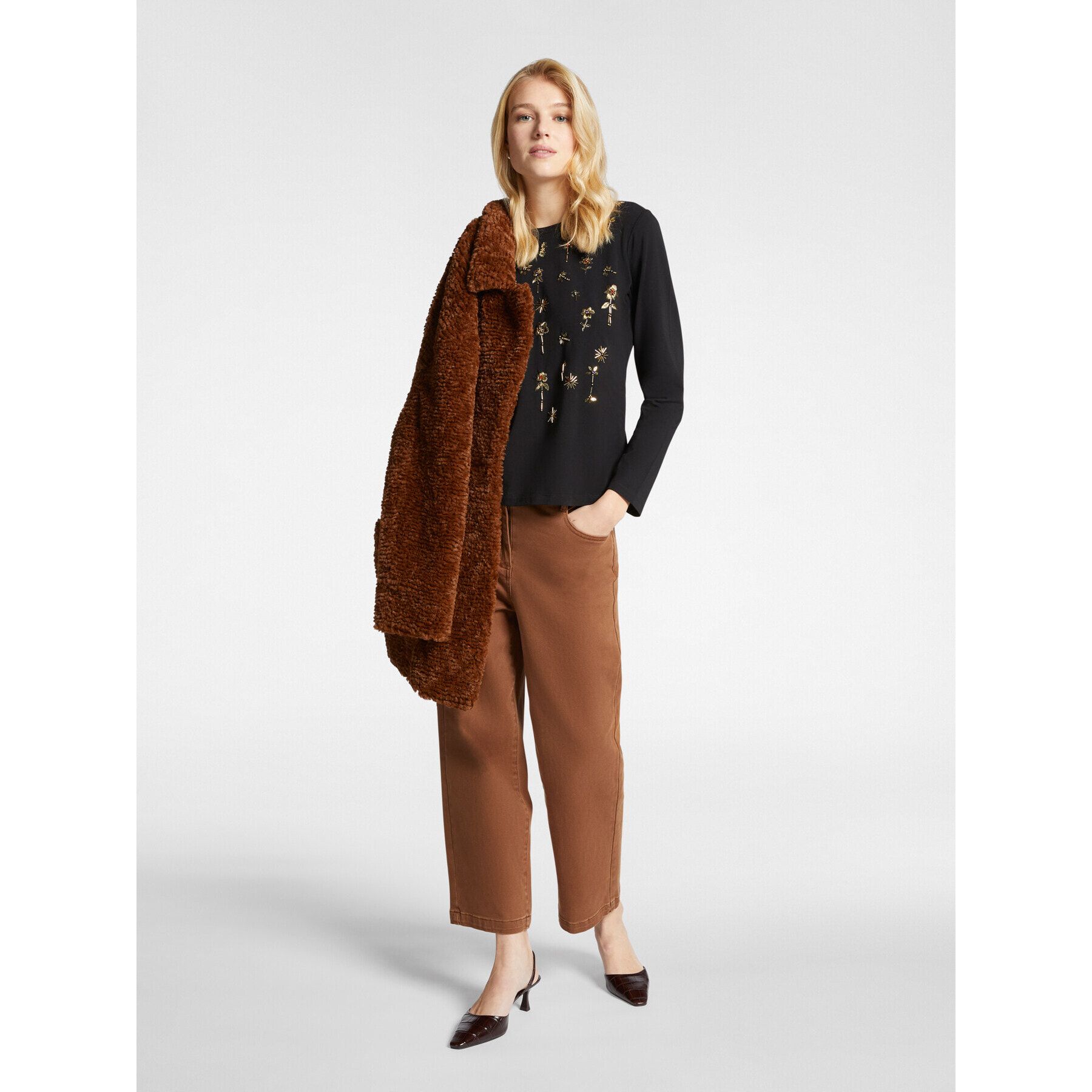 Elena Mirò - Camiseta con bordado floral - Negro