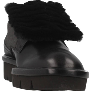 Zapatos Casual Mujer de la marca GEOX  modelo D QUINLYNN PLUS GRIS