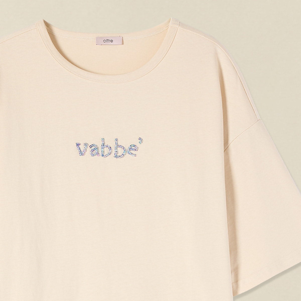Oltre - T-shirt con ricamo lettering - Beige