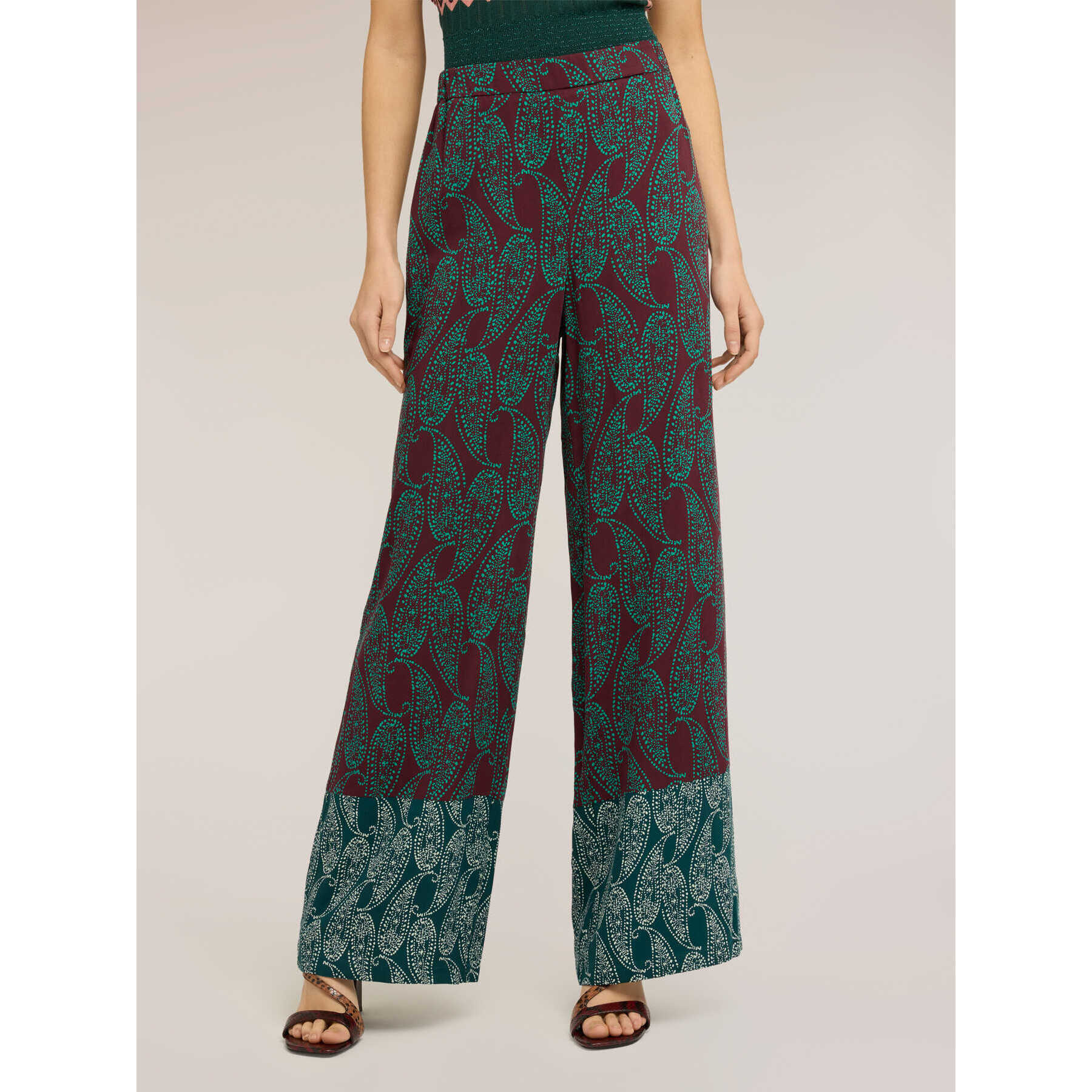 Motivi - Pantalones palazzo de raso estampado cashmere - Verde