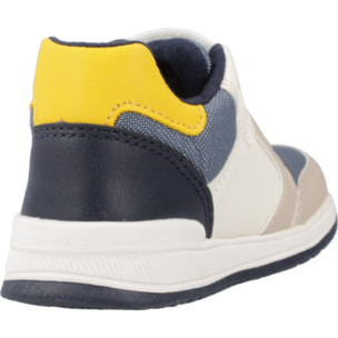 Zapatillas Niño de la marca GEOX  modelo B RISHON BOY Beige