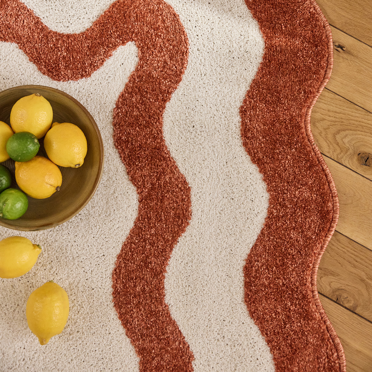 PANTONE - Tapis terracotta à bords festonnés TERRA DEL SOL