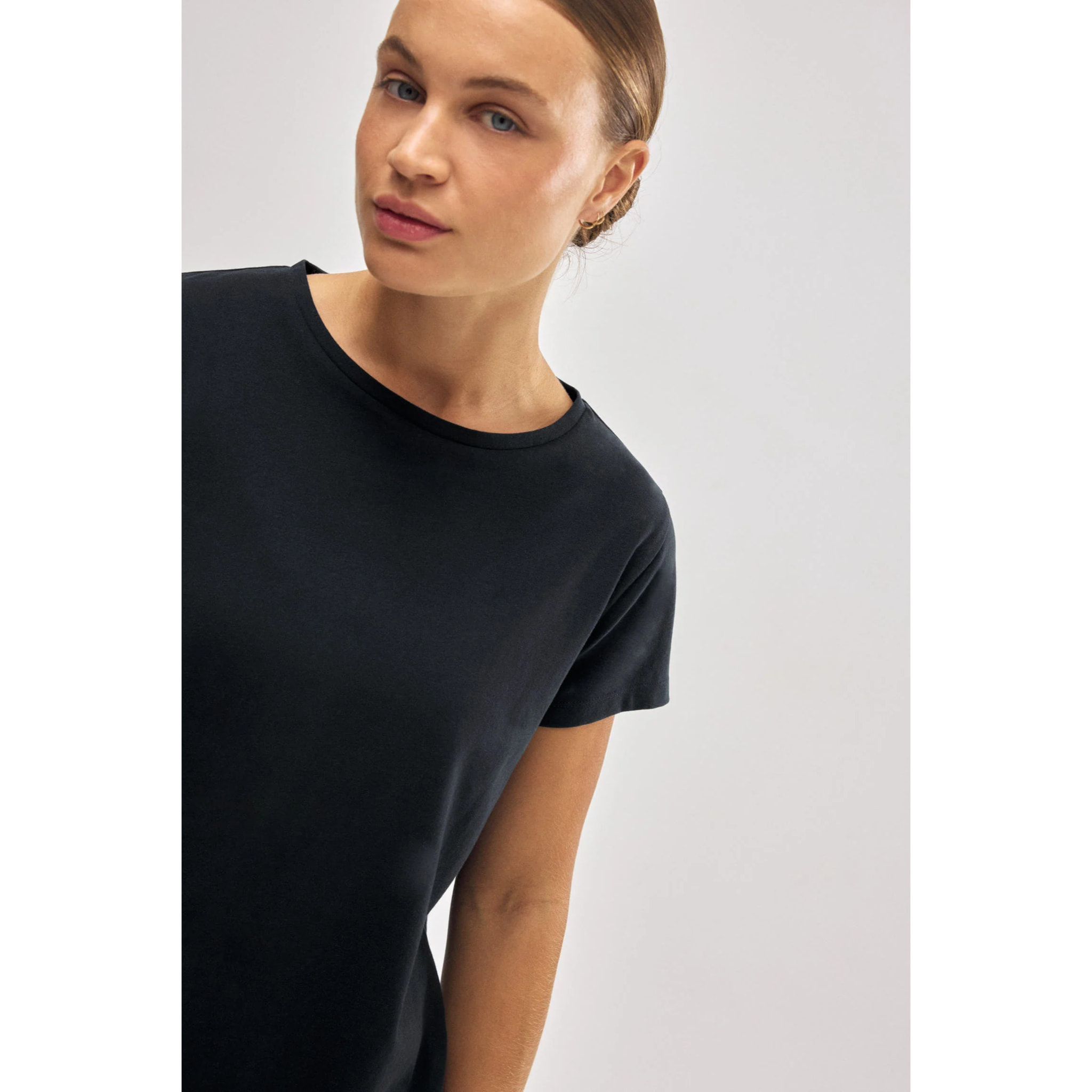 T-shirt basico in cotone stile sportivo nero