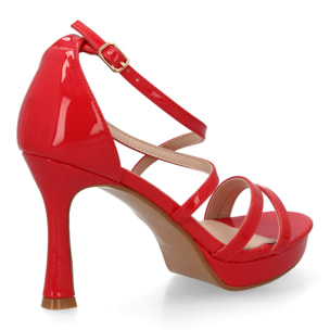 Sandalia tacón fino tiras onduladas para mujer.