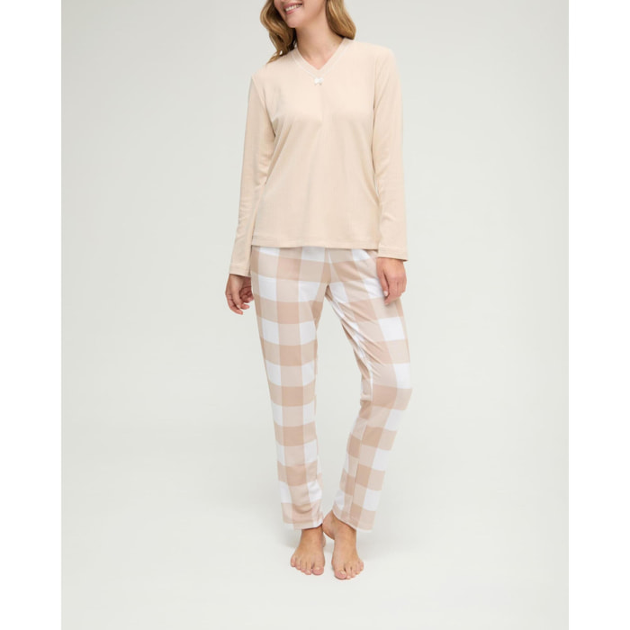 Pijama mujer de cuello pico y pantalón de cuadros